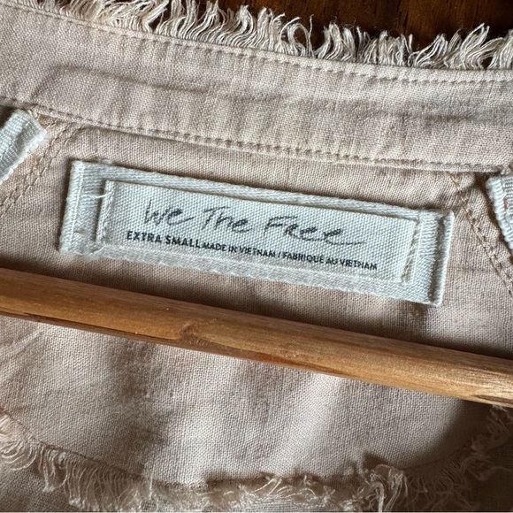 Free People 'Keep It Simple' Button Down in SHELL PINK (XS) - Picture 5 of 7